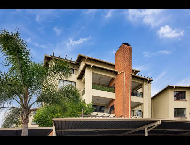 2 BEDROOM APARTMENT FOR SALE IN SUNNINGHILL